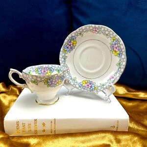 Vintage Royal Albert Crown China teacup and saucer set Lovelace 2132 pattern